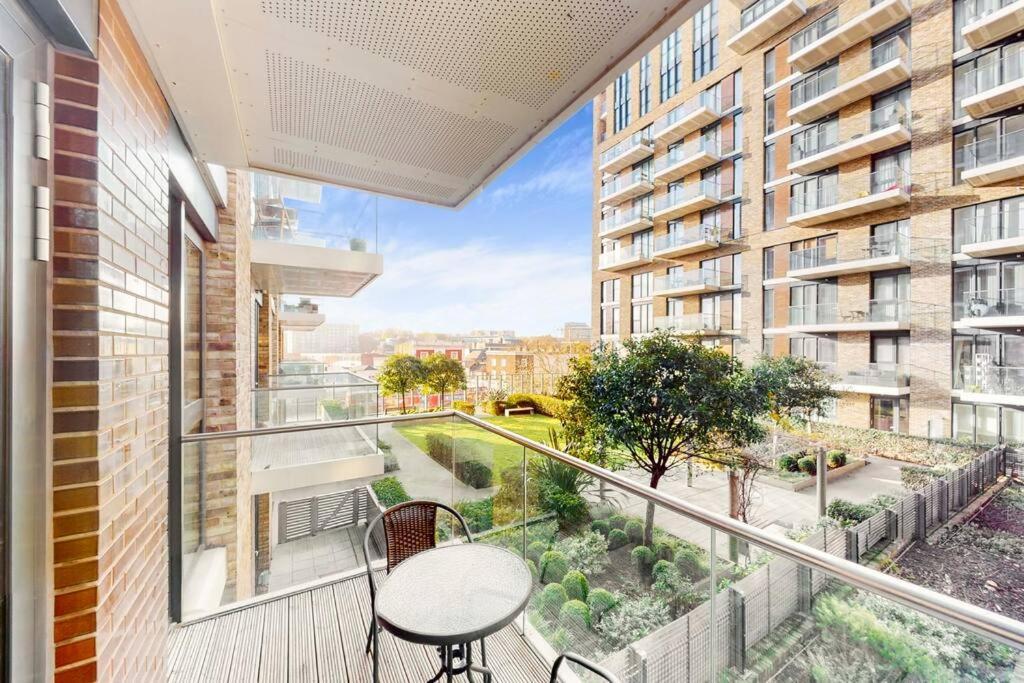 Lovely 1 Bedroom In Royal Arsenal Riverside Londen Buitenkant foto