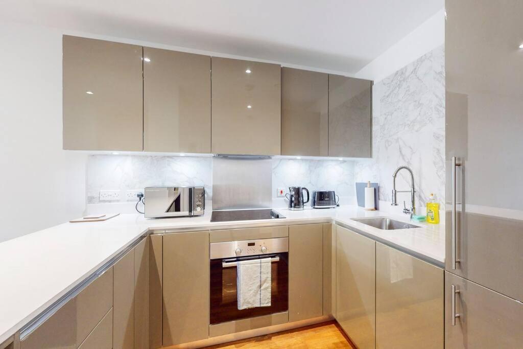 Lovely 1 Bedroom In Royal Arsenal Riverside Londen Buitenkant foto